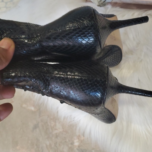 L'AGENCE black  ankle bootie boots size 7.5 - Picture 5 of 17